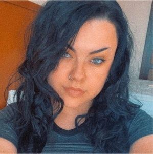 Meet your Posher, Briana